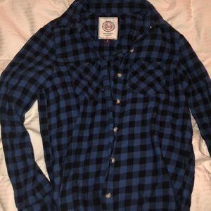 Women’s plaid shirt